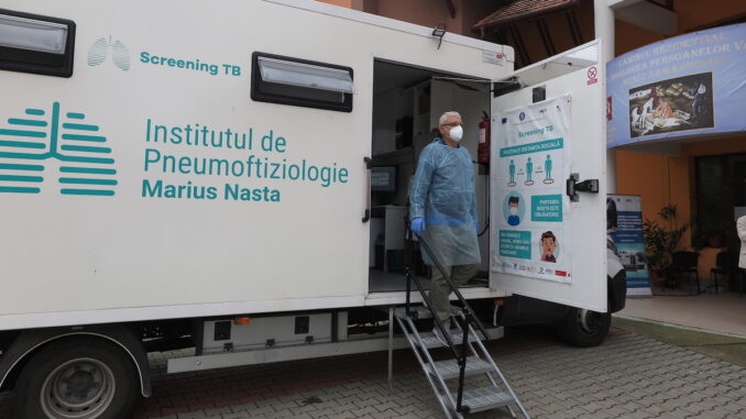 Programul de screening pentru tuberculoza ajunge la Constanța. FOTO Screening TB Programul de screening pentru tuberculoza ajunge la Constanța. FOTO Screening TB