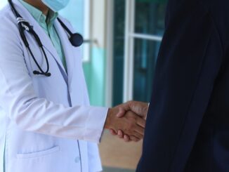 Relația doctor - pacient. FOTO pixabay