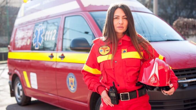 Alina Cristea, paramedic voluntar la SMURD Galați. FOTO ISU Galați Alina Cristea, paramedic voluntar la SMURD Galați. FOTO ISU Galați